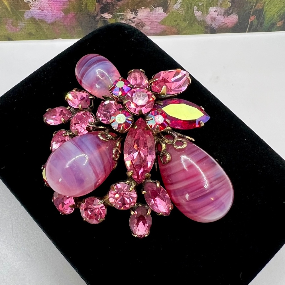 Regency Pink Poured Glass Brooch